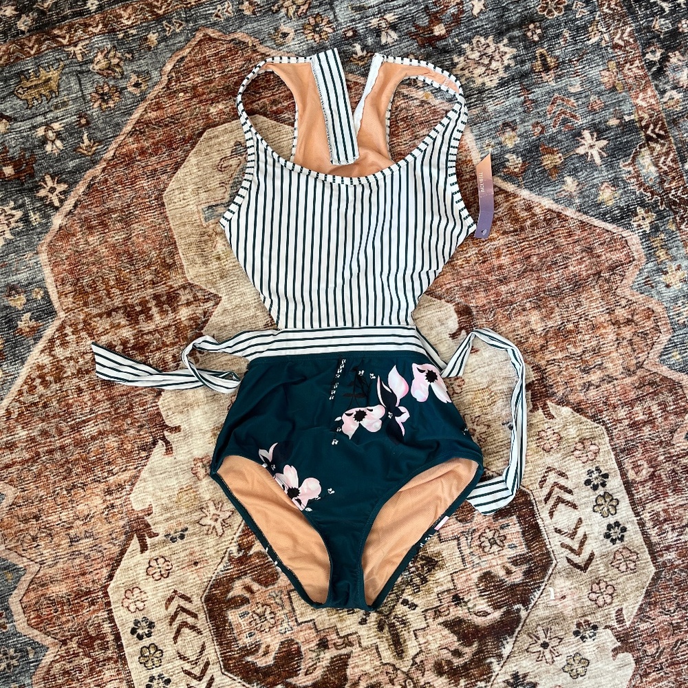 Moly bell swimsuit